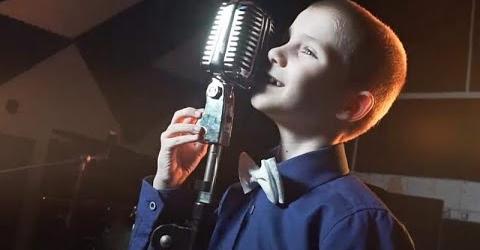 Miroslav Jacks Kšiňan vydal videoklip ku skladbe „Nie som sám“, venovanej synovi Jakubkovi, ktorý má detský autizmus.